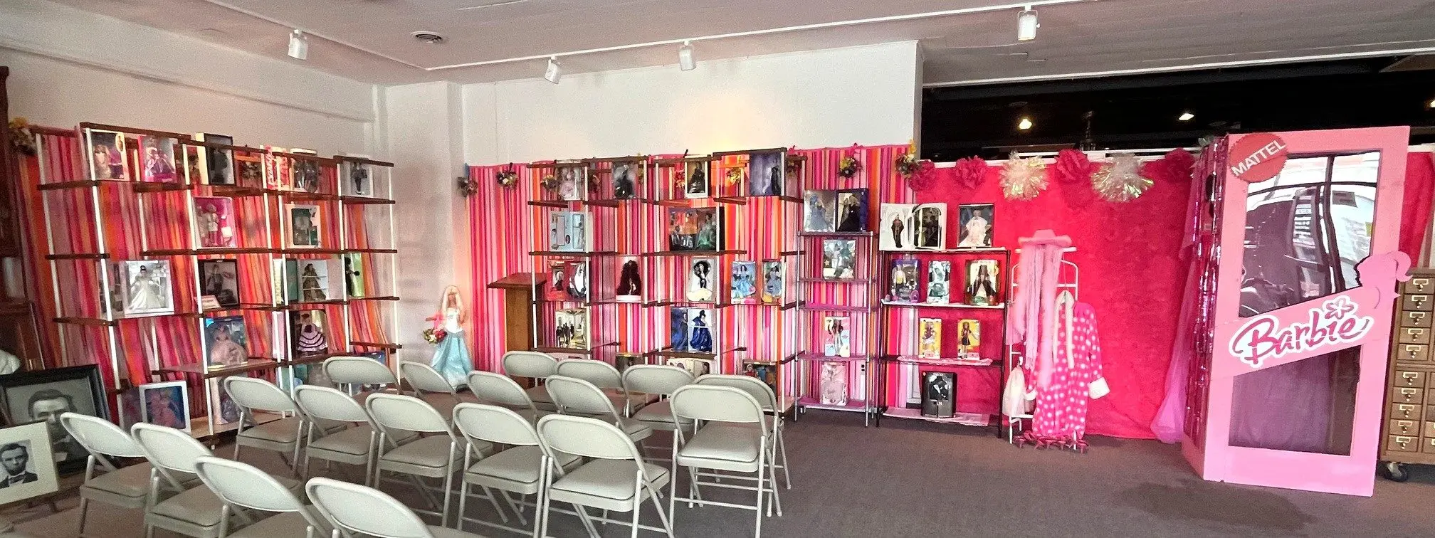 barbie-exhibit-at-museum