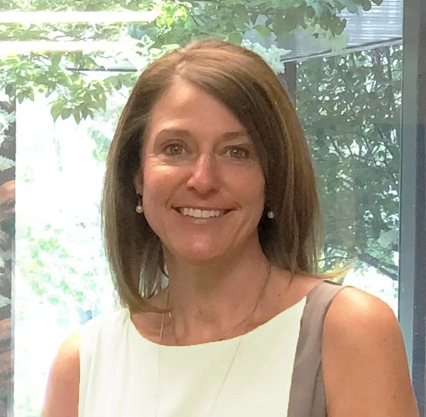 angela-mortoza-headshot