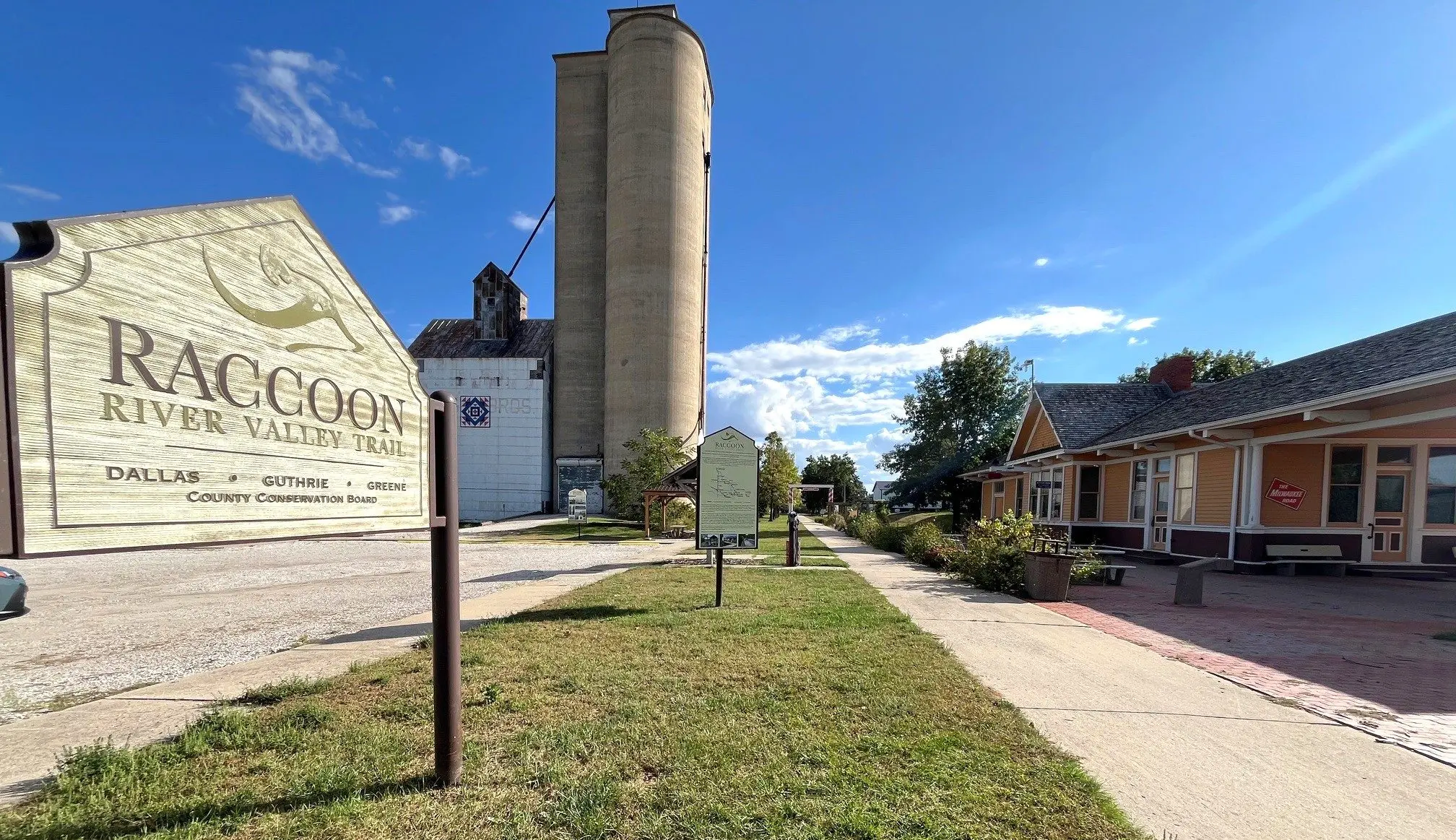 raccoon-river-valley-trailhead-in-jefferson-2