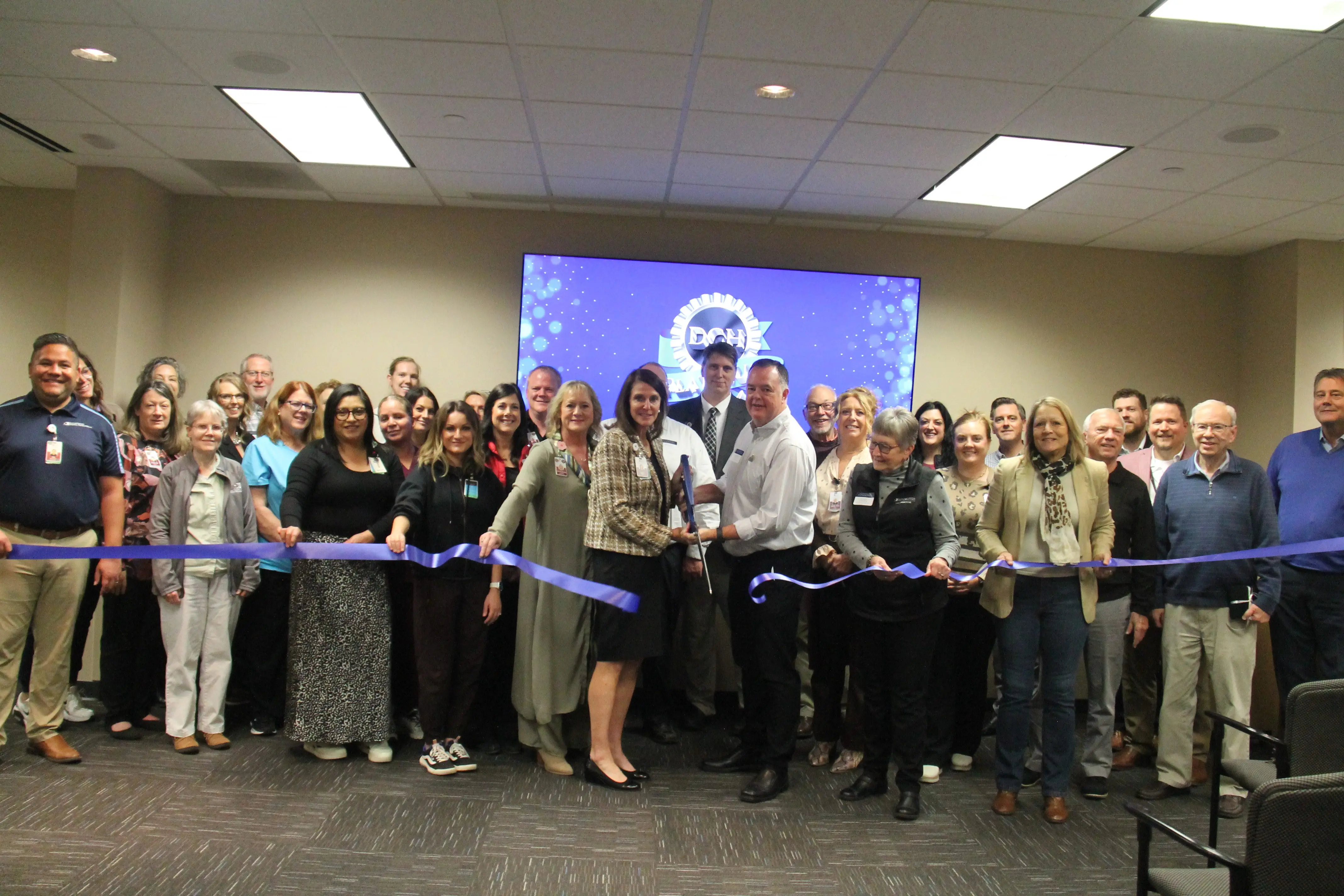 dallas-county-hospital-ribbon-cutting