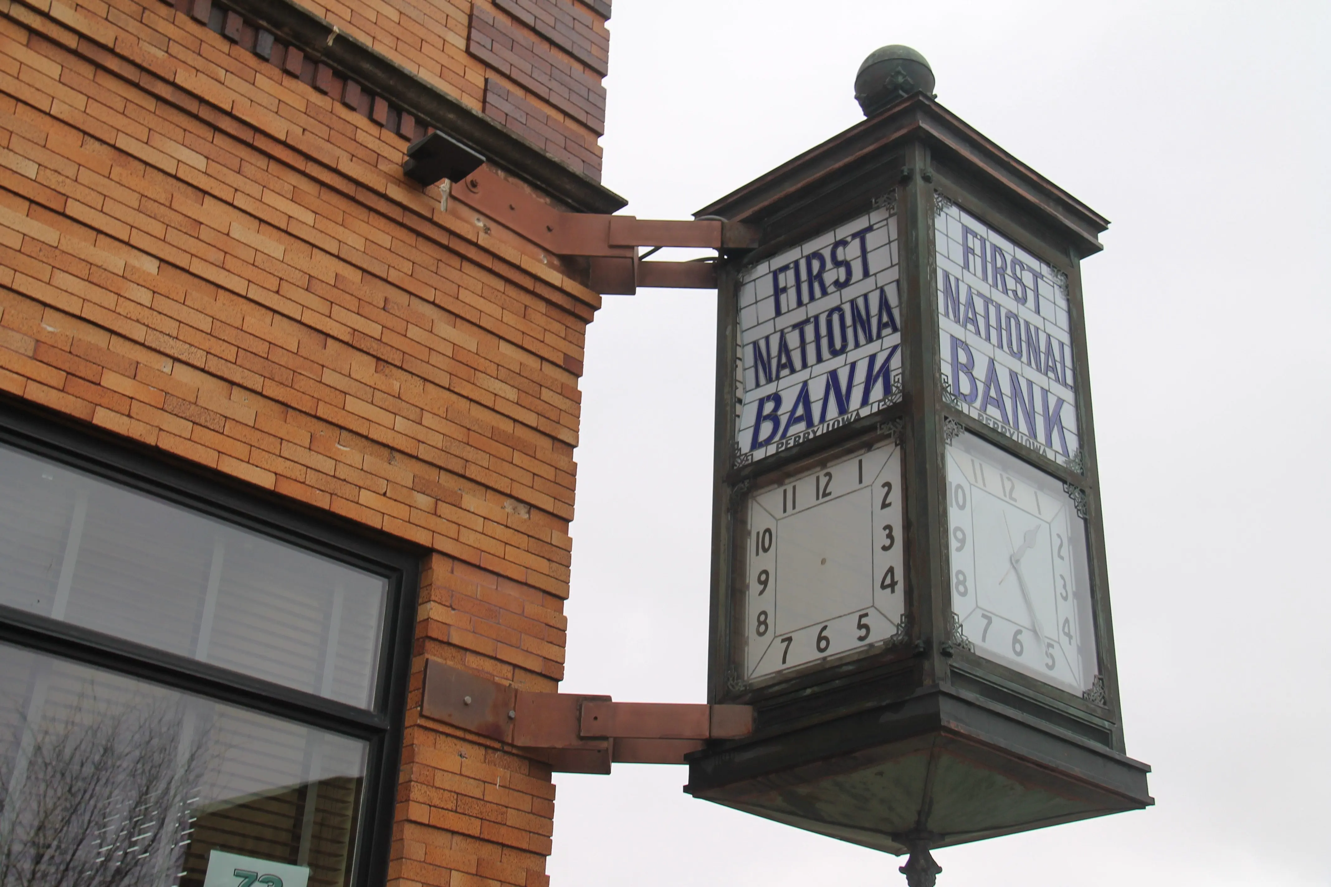 first-national-bank-clock-1