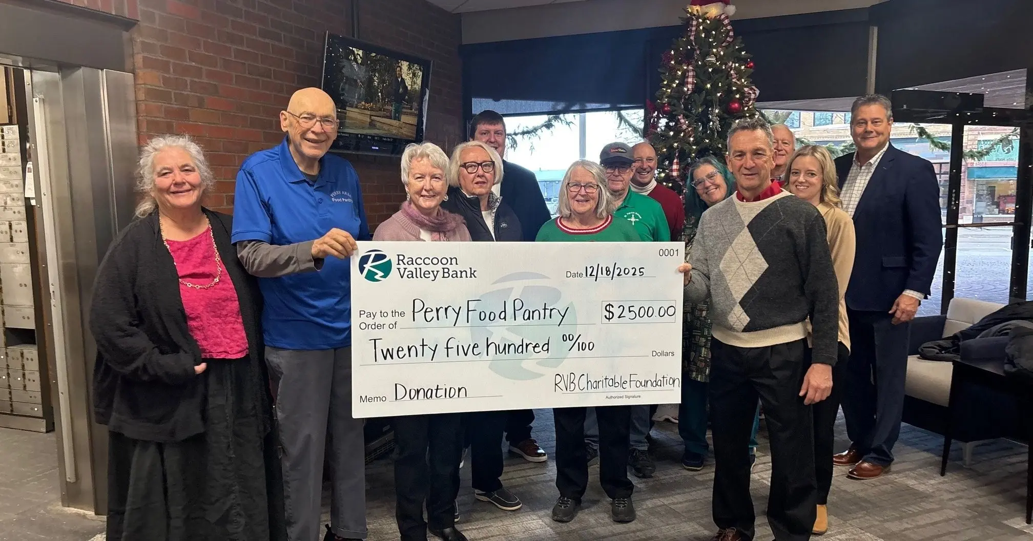 rvb-donation-to-perry-food-pantry