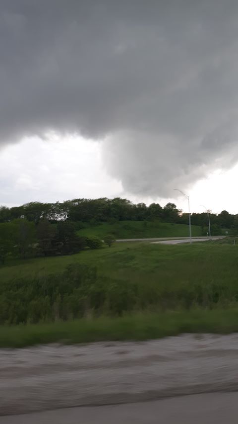 tornado-near-iowa-city-5-24-19