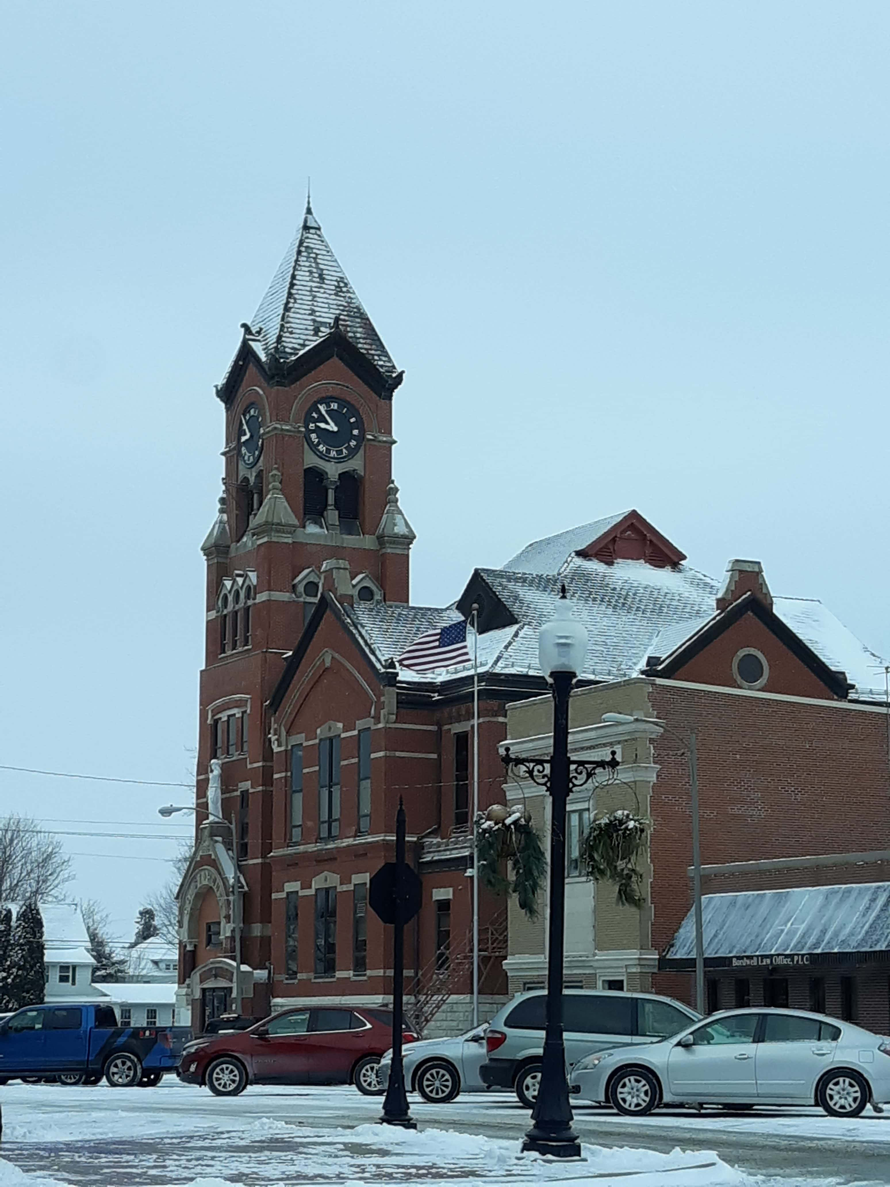 snow-courthouse