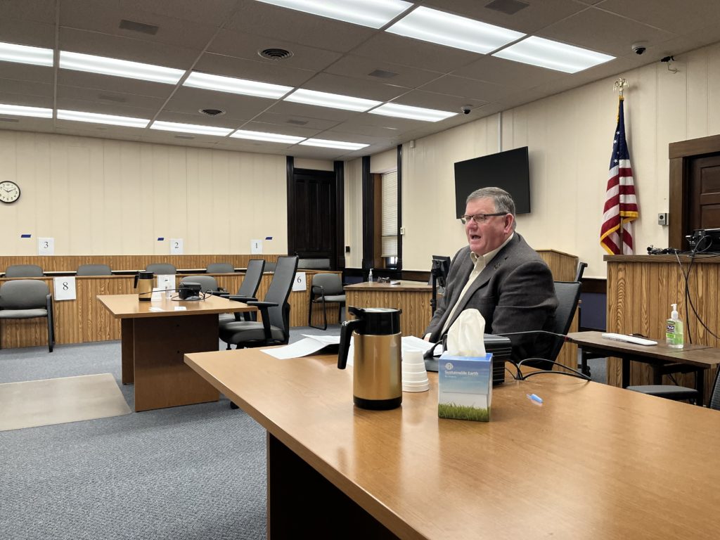 Sen. Kinney Meets with Constituents at Washington Chamber Briefing - Vimarsana News