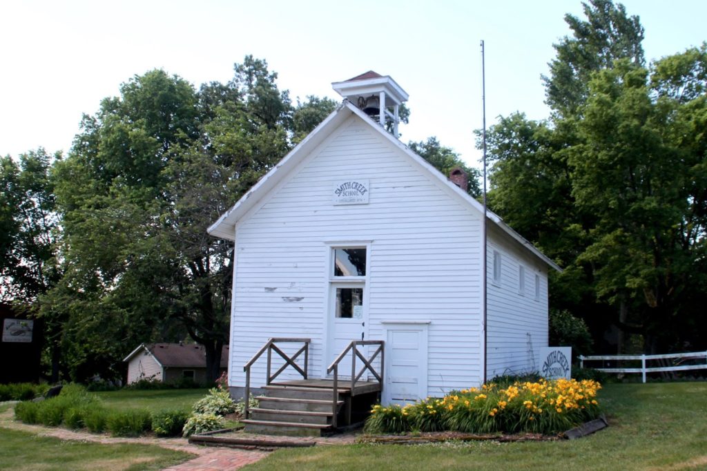 Wellman Heritage Society Receives Gift for Smith Creek Country School - Vimarsana News