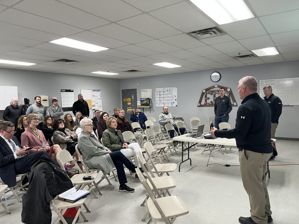 Iowa Economic Development Authority Director Visits Washington KCII Radio The One to Count On