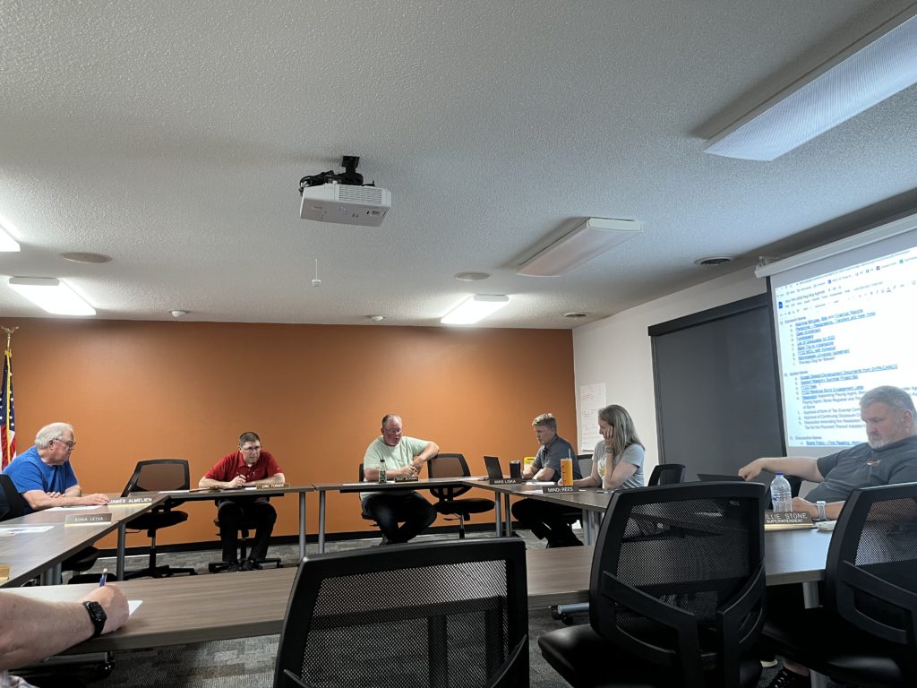 Washington School Board Approves Lunch/Activity Fees, Discusses Free/Reduced Lunch - Vimarsana News