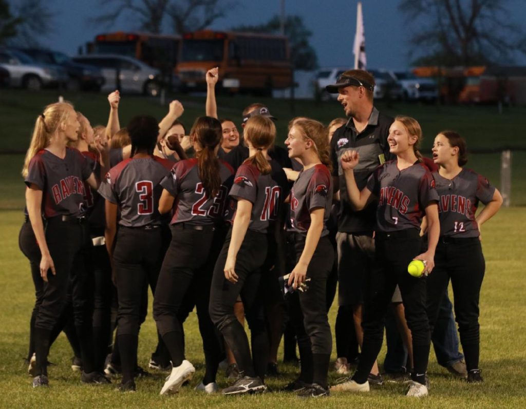 Four Ravens Named All-Conference - Vimarsana News
