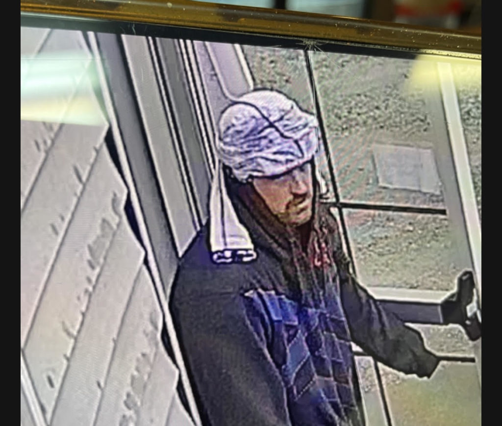 Photos of Possible Riverside Burglary Suspect Revealed - Vimarsana News