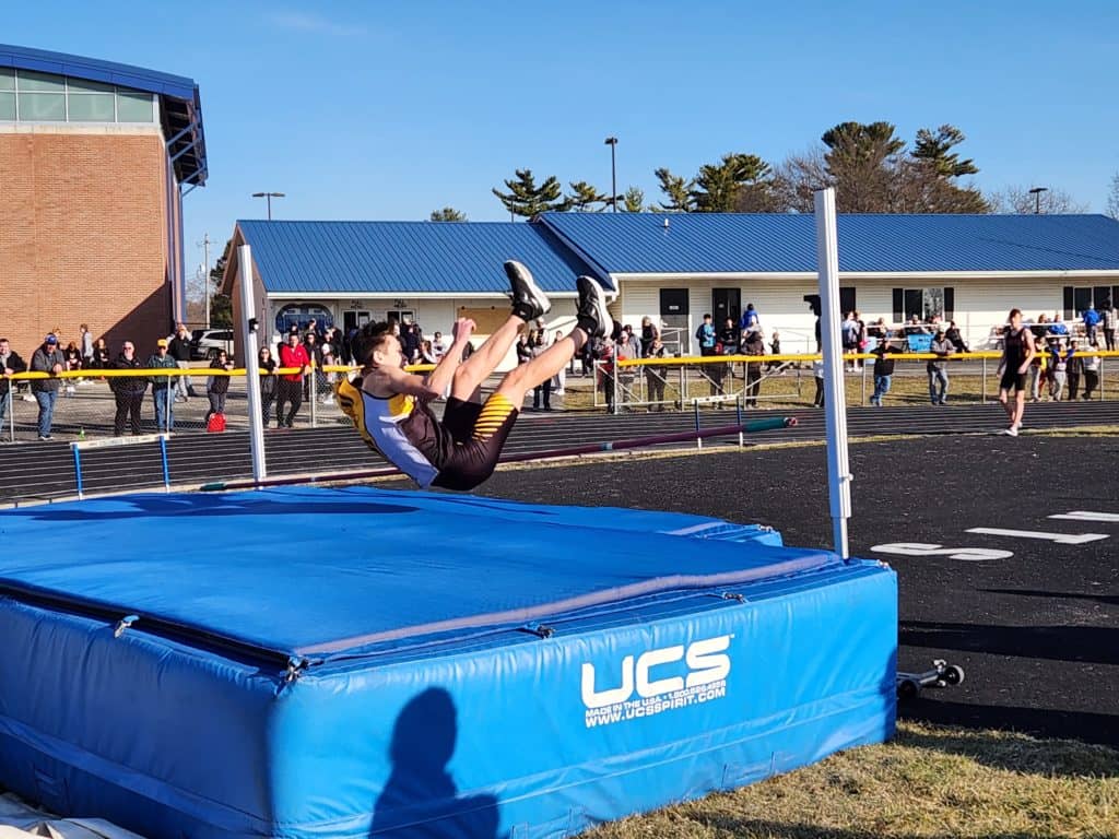 Lone Tree Has Top Finish for Area Girls' Teams at Pankoke Relays | KCII Radio - Vimarsana News