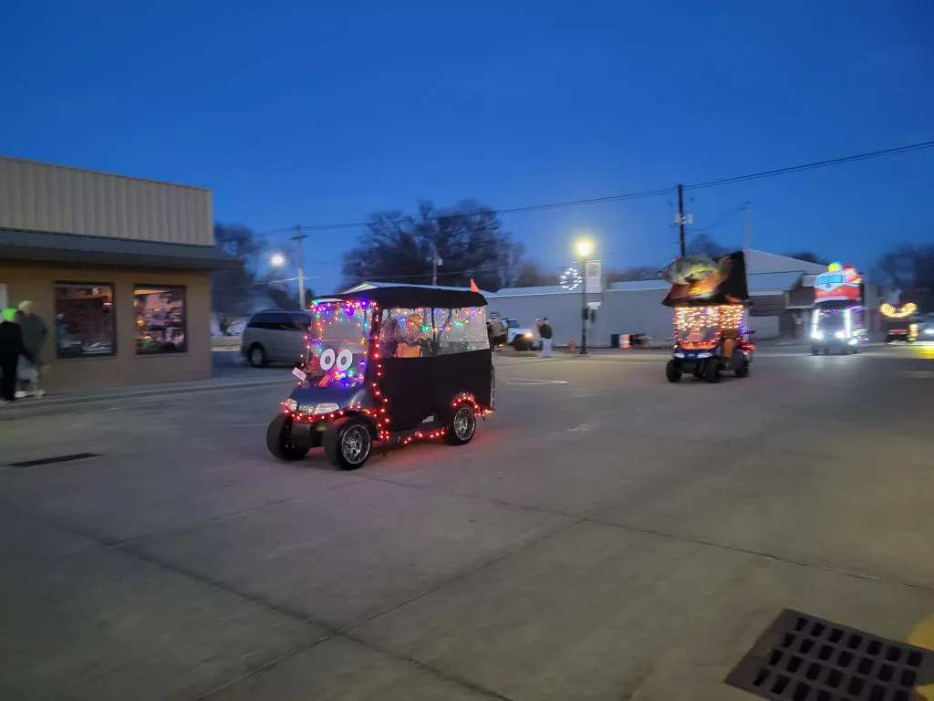 Christmas In Kalona Returns Saturday KCII Radio The One to Count On