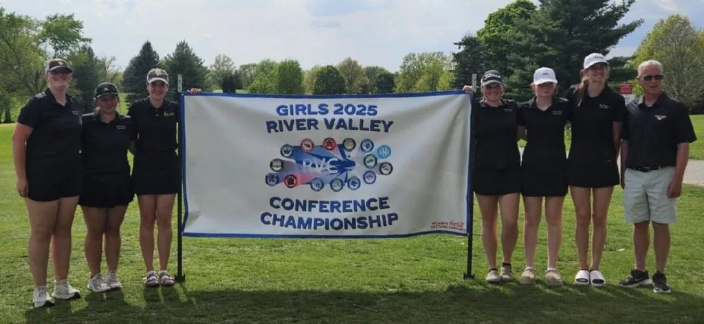 mp-girls-golf-team