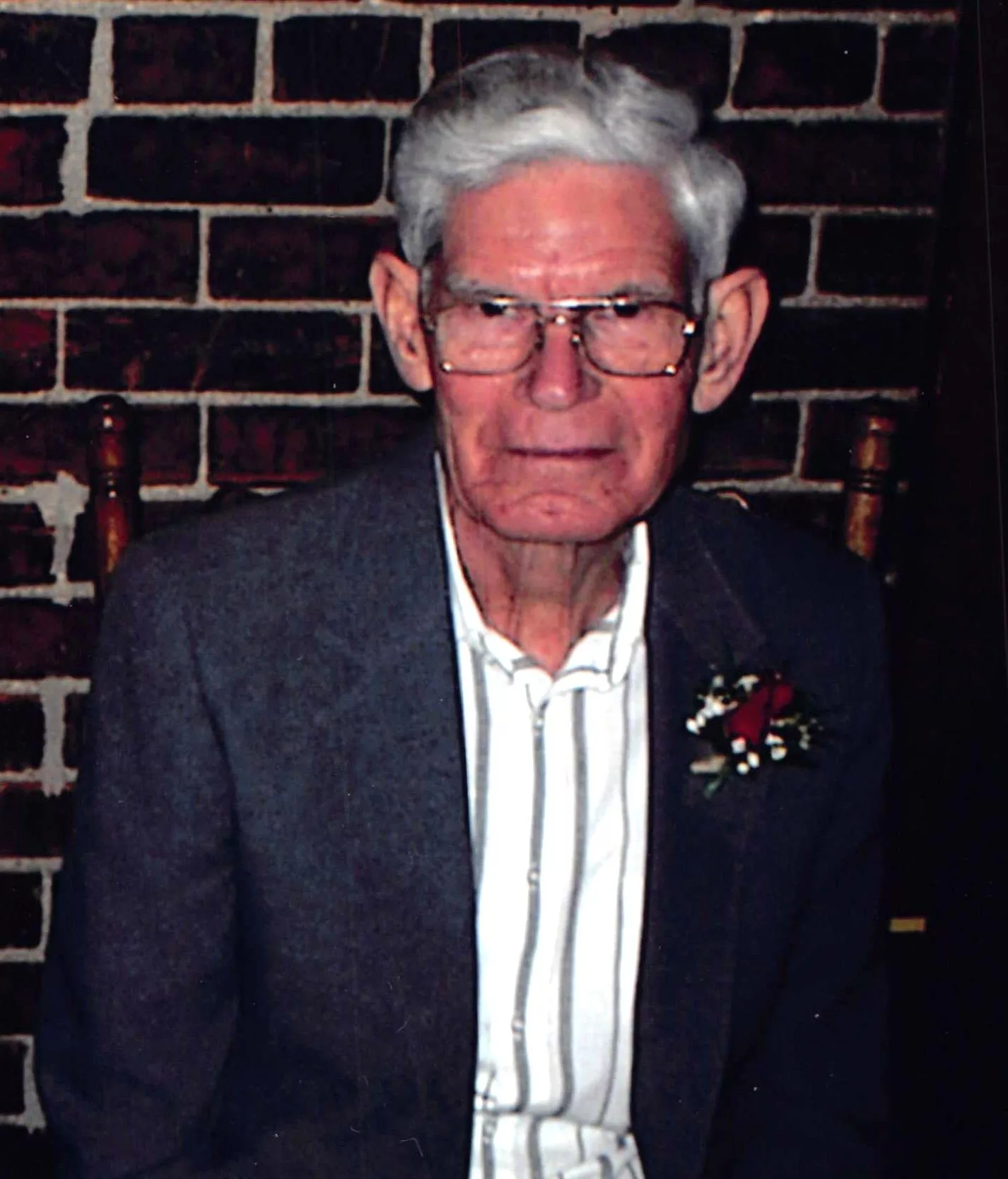 russel-whitaker-obituary-picture
