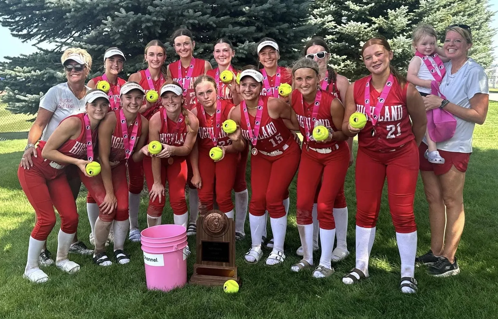 huskie-state-softball