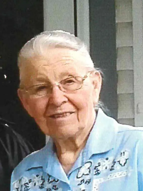 ann-hochstedler-sq-pic