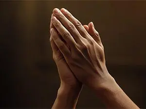 hands-in-prayer_canva