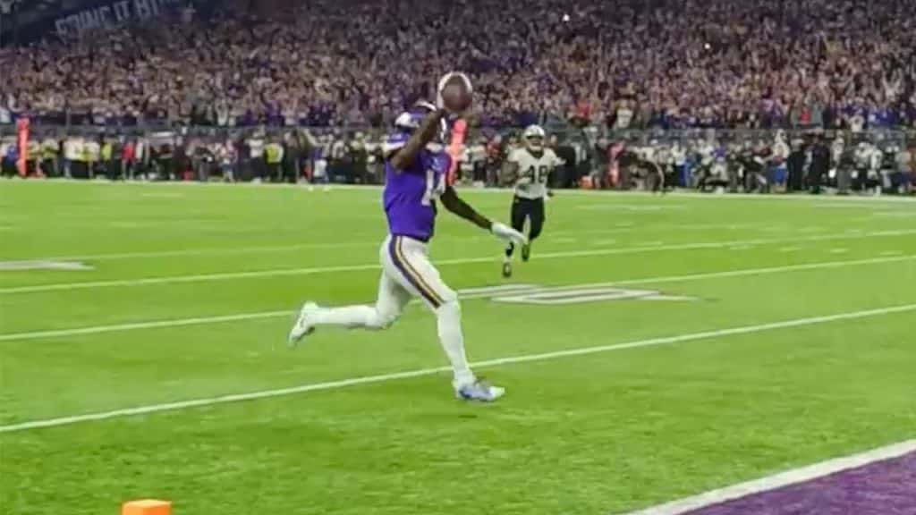 sideline-view-of-diggs-game-winning-touchdown