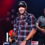 Luke Bryan performs at Nissan Stadium during the 2017 CMA Festival on June 8^ 2017 in Nashville^ Tennessee.