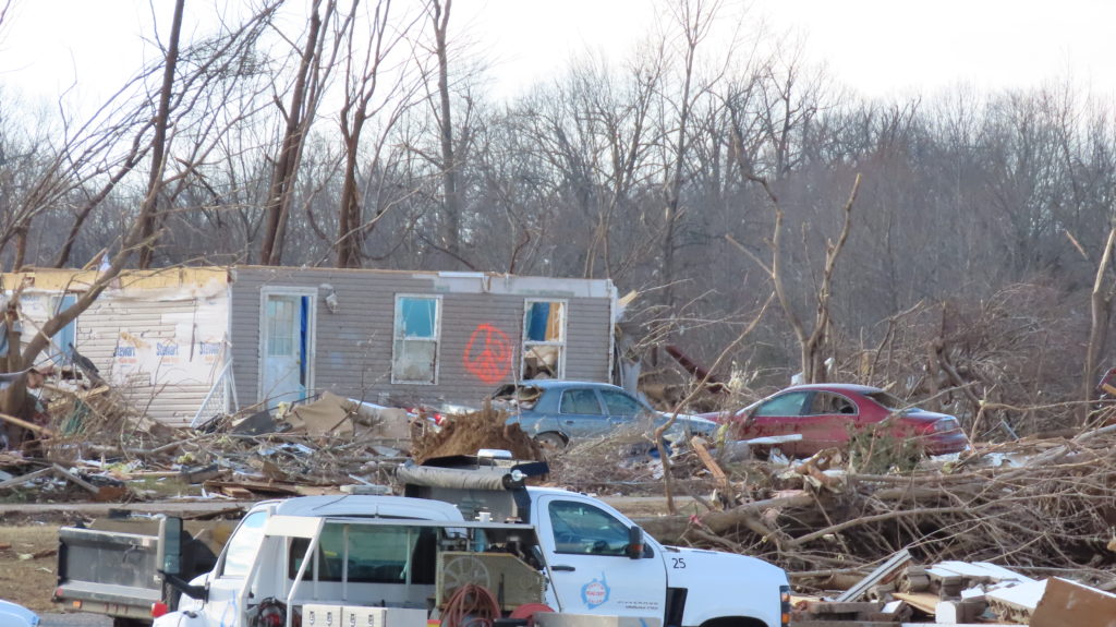 Storm Leaves Extensive Damage In Dawson Springs WPKY 103.3 FM 1580 AM