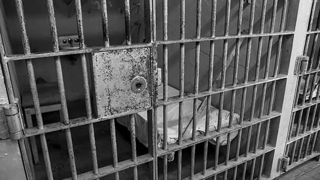 istock_12819_jailcell