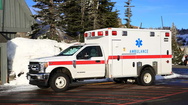 istock_012919_ambulancesnow