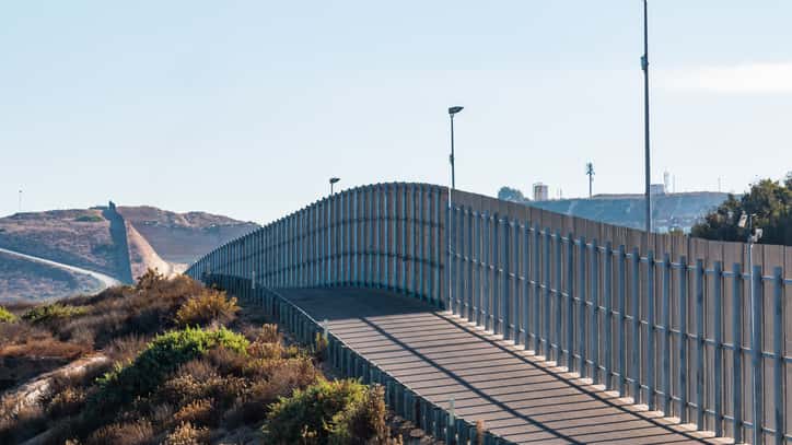 istock_012919_usmexicoborder