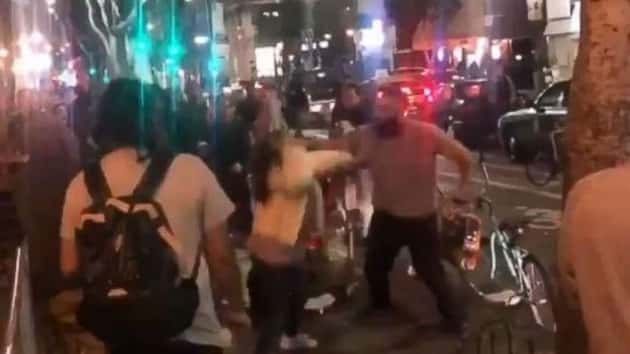 la-hotdog-fight-ho-mo-20190130_hpembed_20x11_992