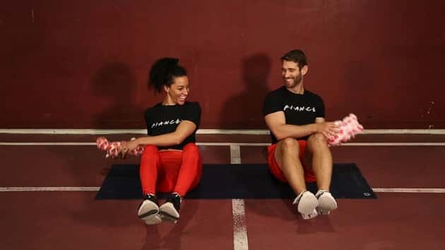gma-couples-workout3-ht-kk-190208_hpmain_16x9_992