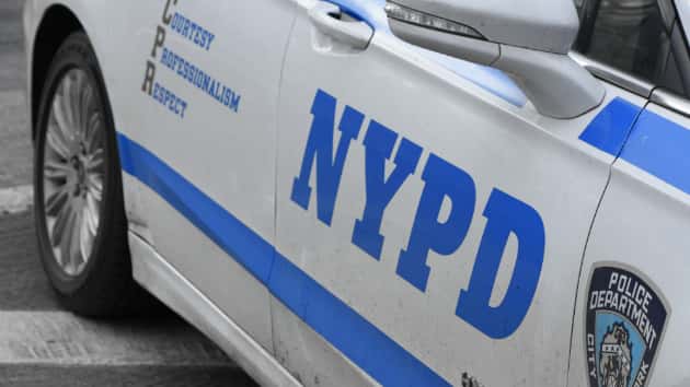 istock_21319_nypdcar