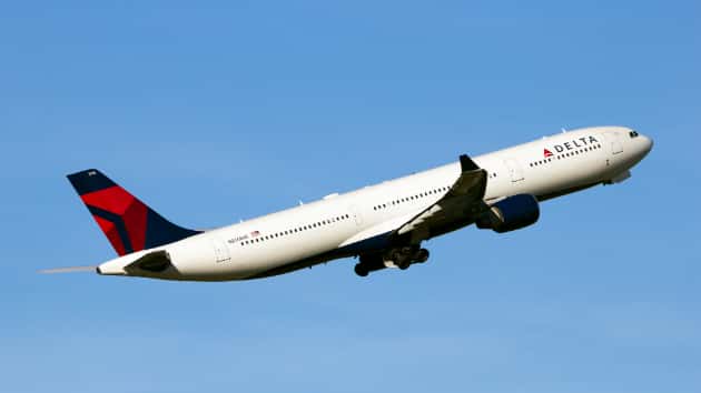 istock_22019_deltaplane