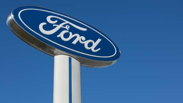 istock_22019_forddealer