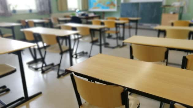 istock_22119_emptyclassroom