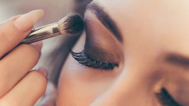 istock_22819_makeupartist