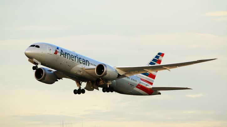 istock_030419_americanairlinesskin