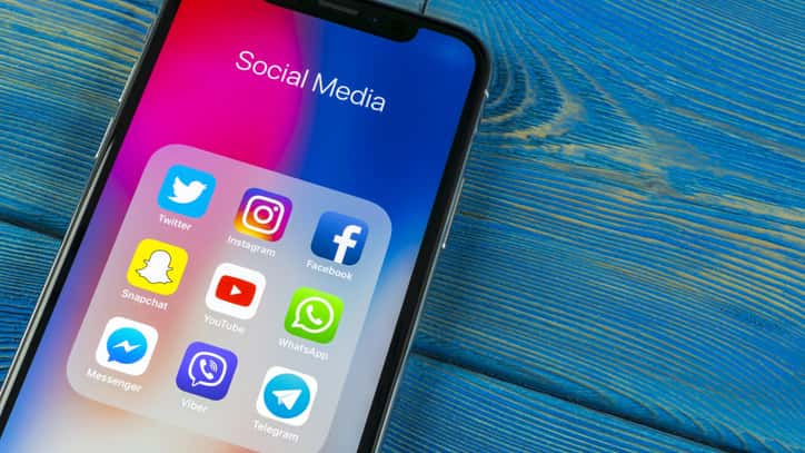 istock_030719_facebooksocialmedia