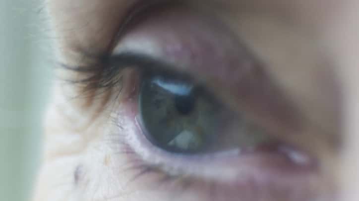 istock_031119_eyeblue