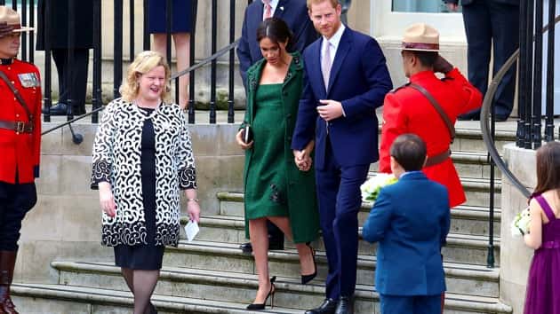 getty_031219_duchessmeghanheels