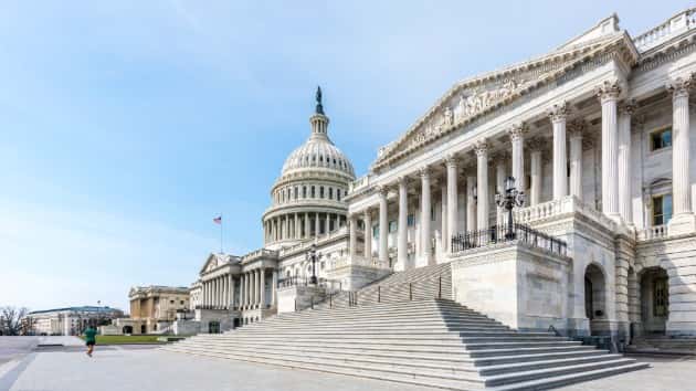 istock_31319_uscapbldg