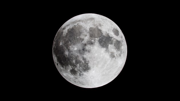 istock_32019_fullmoon