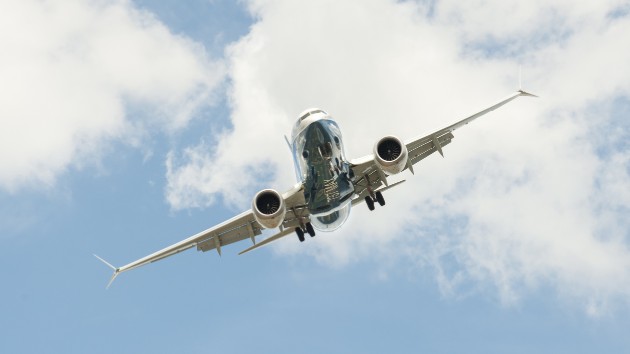 istock_32219_boeing737