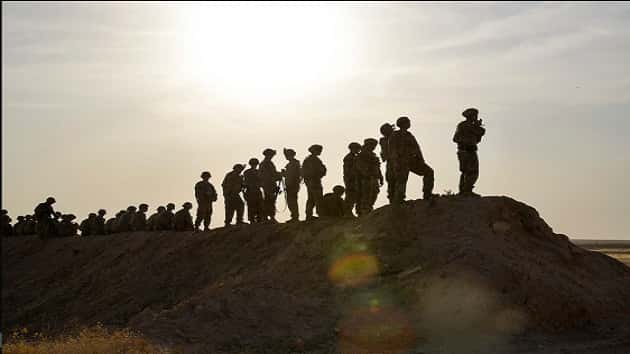122818_istock_soldiers