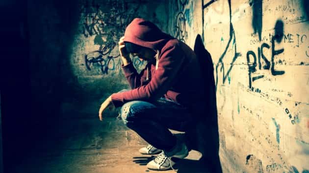 istock_32719_depressedteen