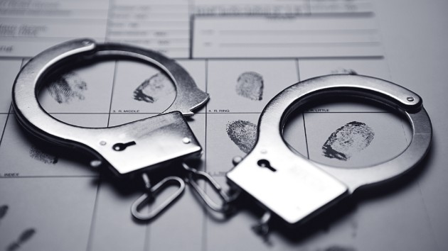 istock_32919_handcuffsprints