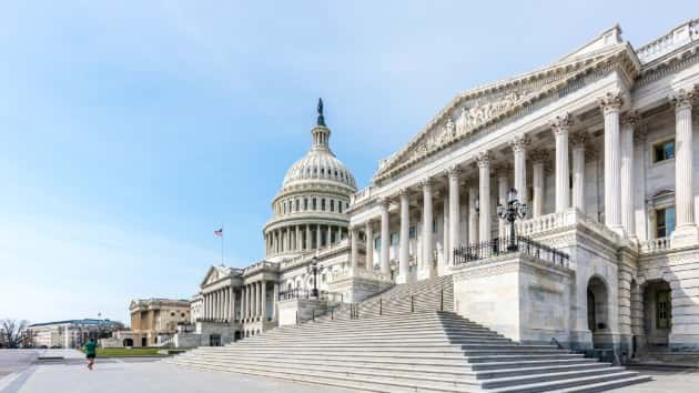 istock_4219_uscapbldg