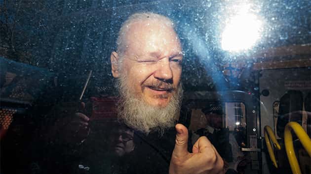 041219_getty_julianassange