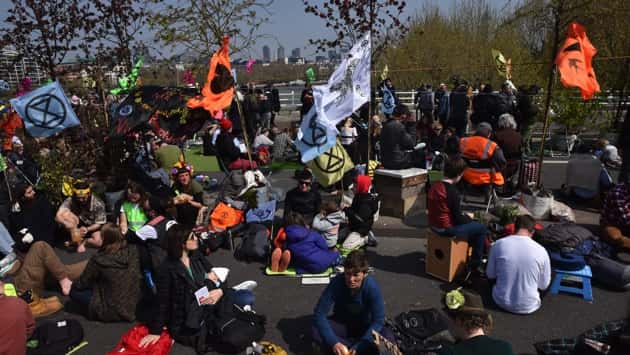 getty_041719_extinctionrebellionlondon
