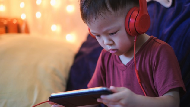 istock_041719_kidscreentime
