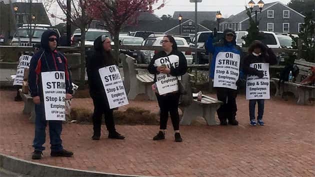 041919_pattykeneally_nantucketstrike