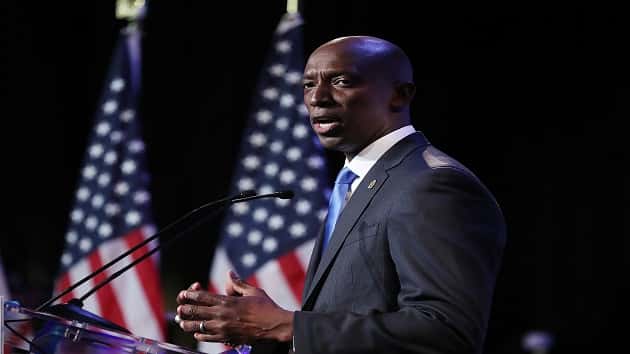 042019_istock_waynemessam